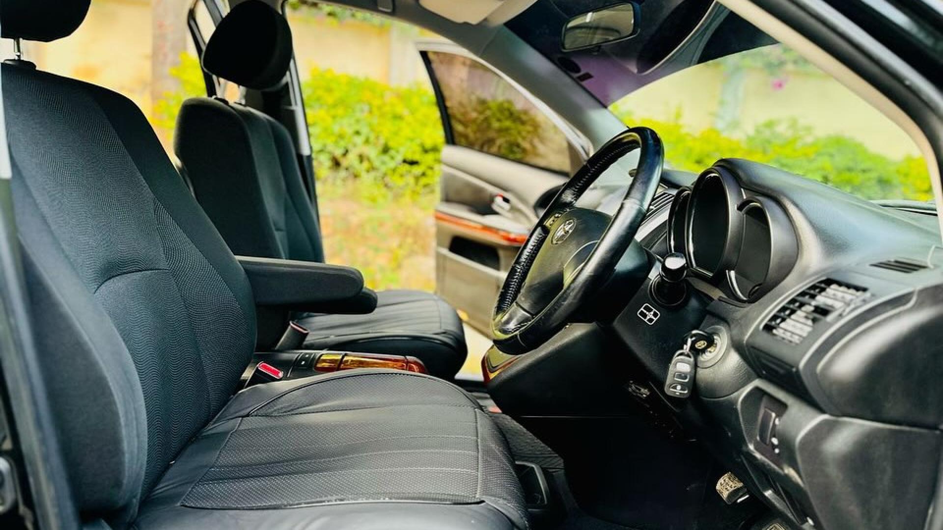 Toyota Harrier G240 2013